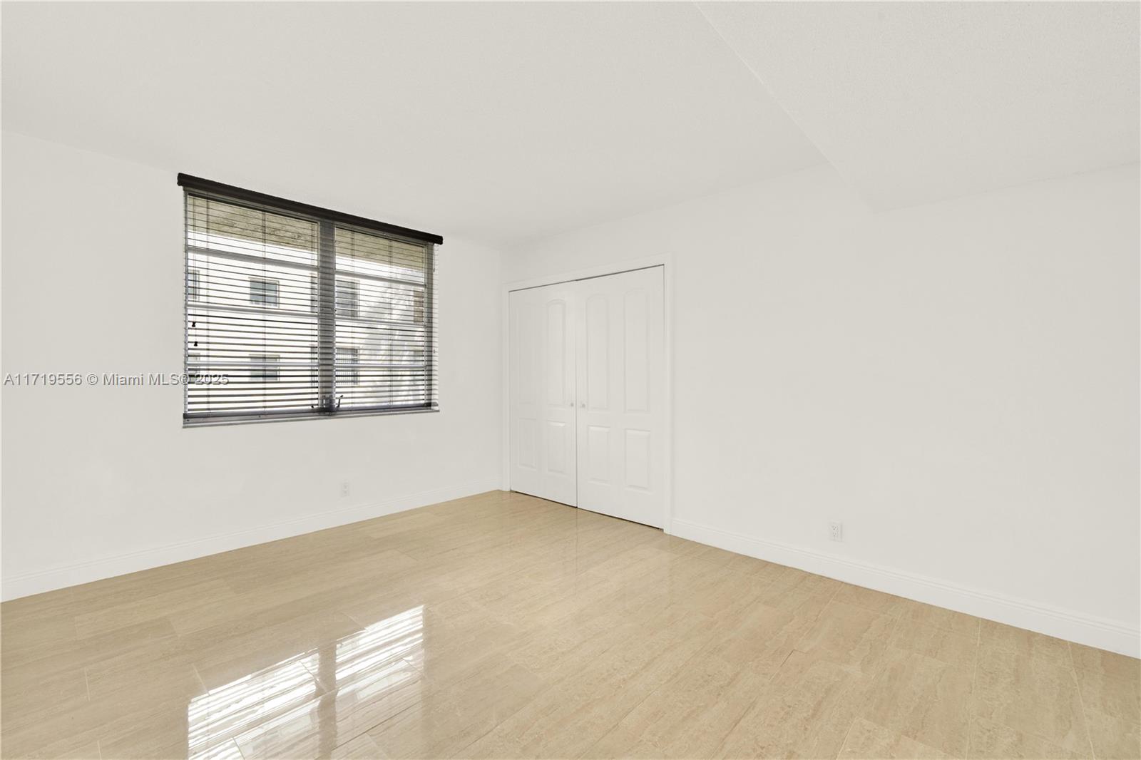 NO 6 PALM-AIRE COUNTRY CL - Residential
