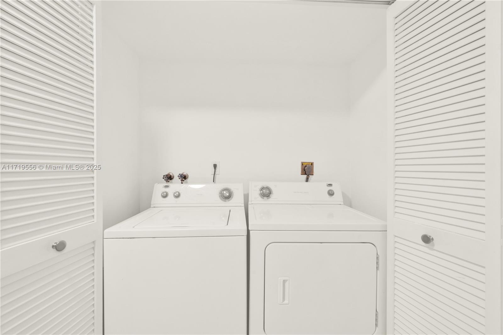 NO 6 PALM-AIRE COUNTRY CL - Residential