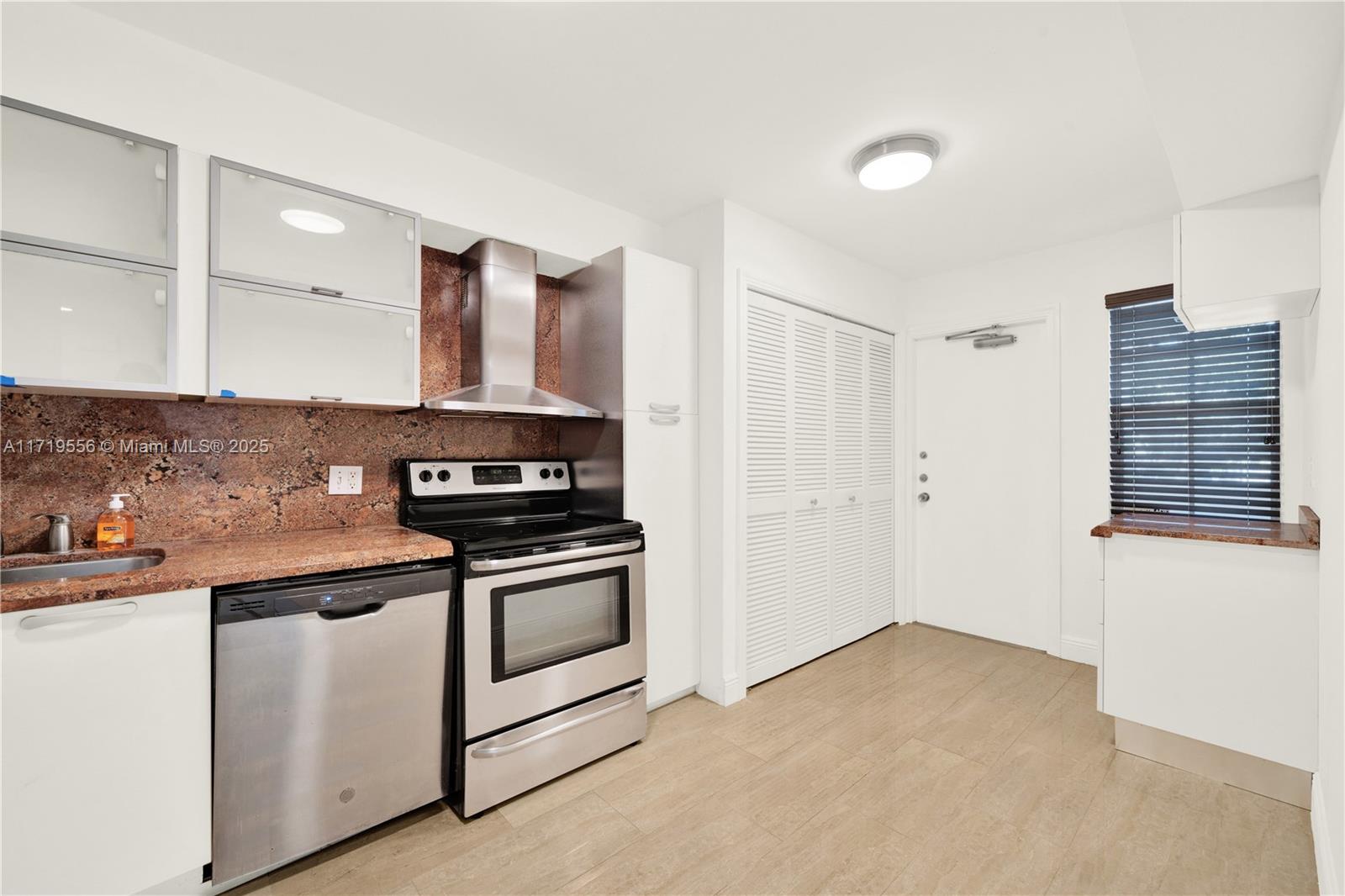 NO 6 PALM-AIRE COUNTRY CL - Residential