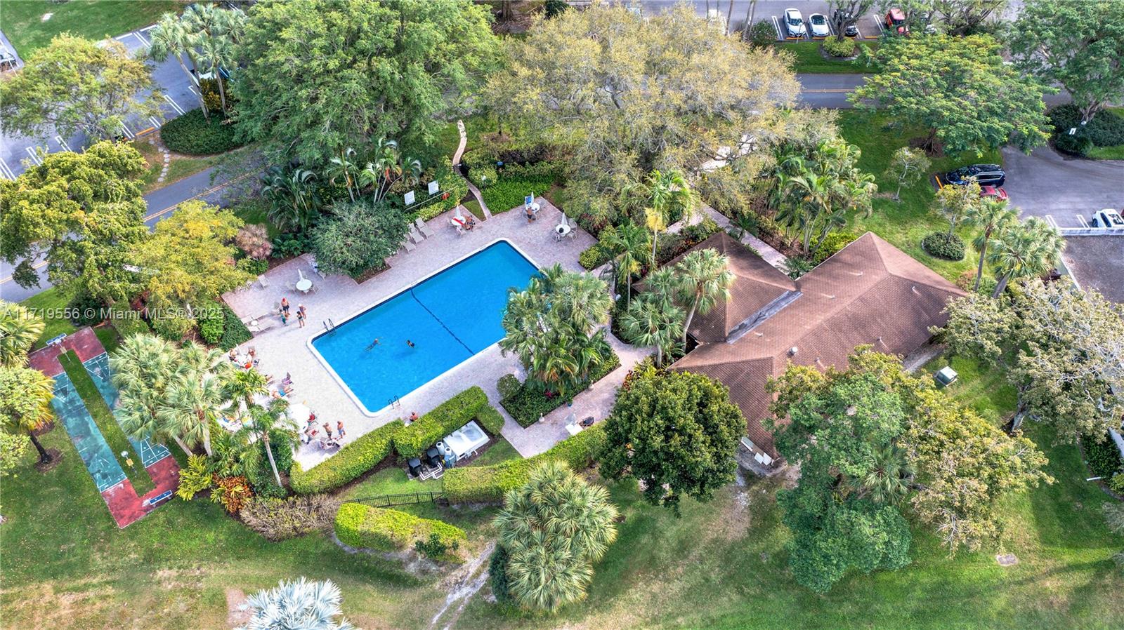 NO 6 PALM-AIRE COUNTRY CL - Residential