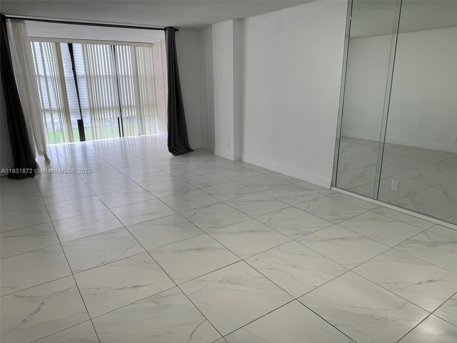BEAUTIFUL PLUS DEN IN THE FIRST FLOOR UNIT. LAUNDRY ON SAME FLOOR. JUST WALKING DISTANCE TO SHOPPING, RESTAURANTS AND THE BEACH. 2 TO 3 WEEKS FOR APPROVAL