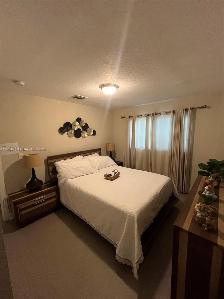 441 NW 7th Ter 4