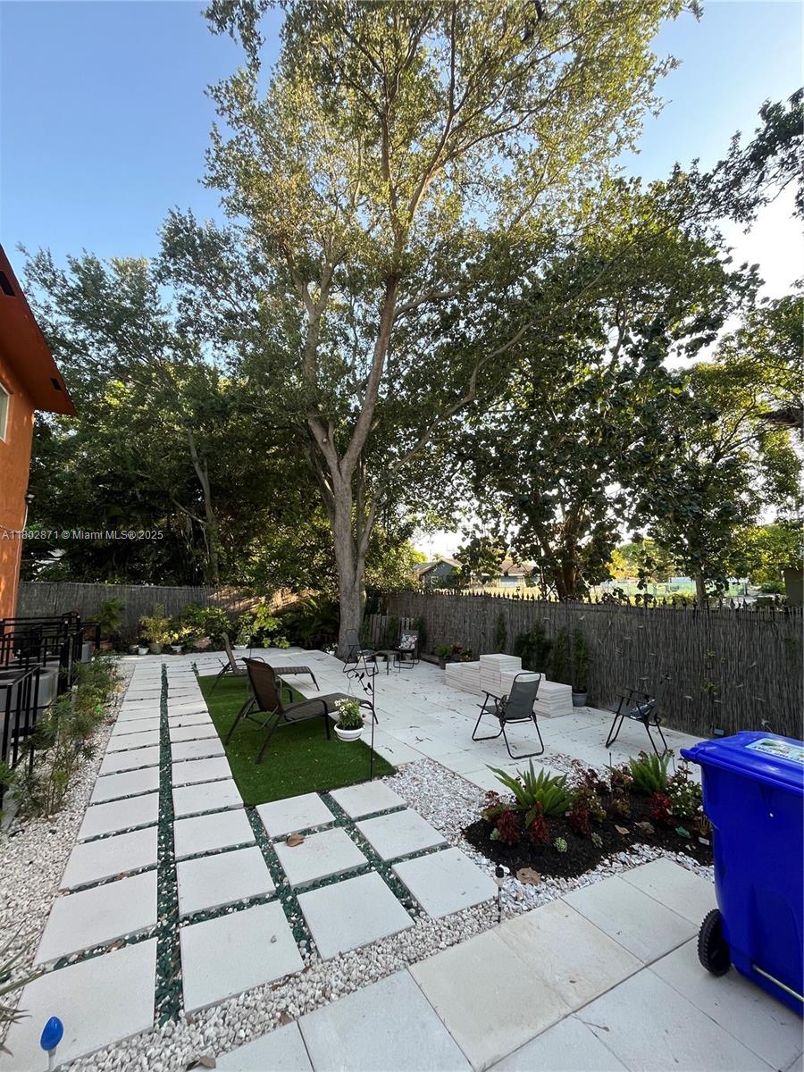 441 NW 7th Ter 4