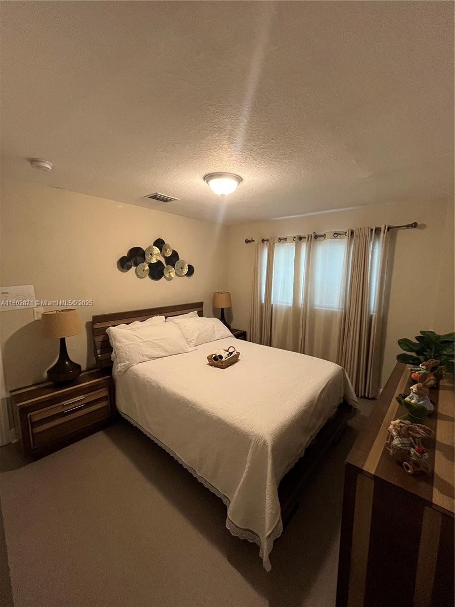 441 NW 7th Ter 4