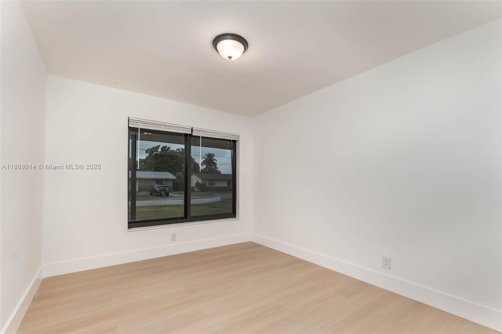 LAKE SHORE ESTATES - Residential