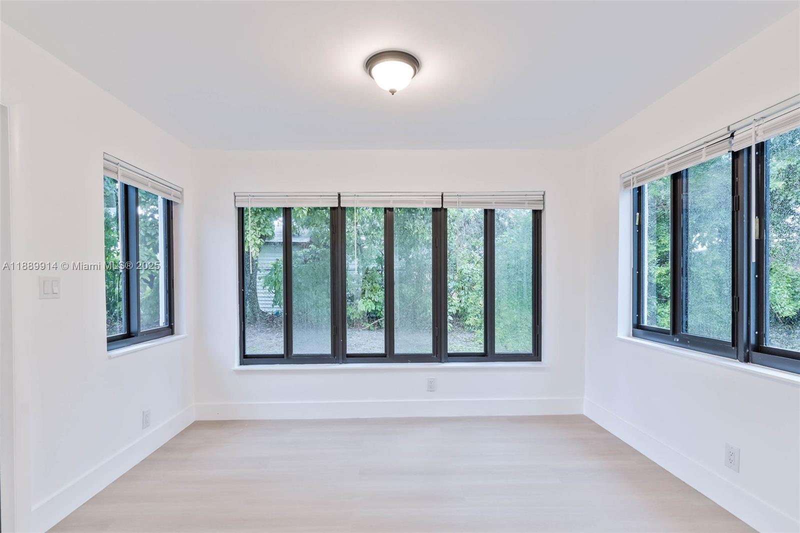 LAKE SHORE ESTATES - Residential