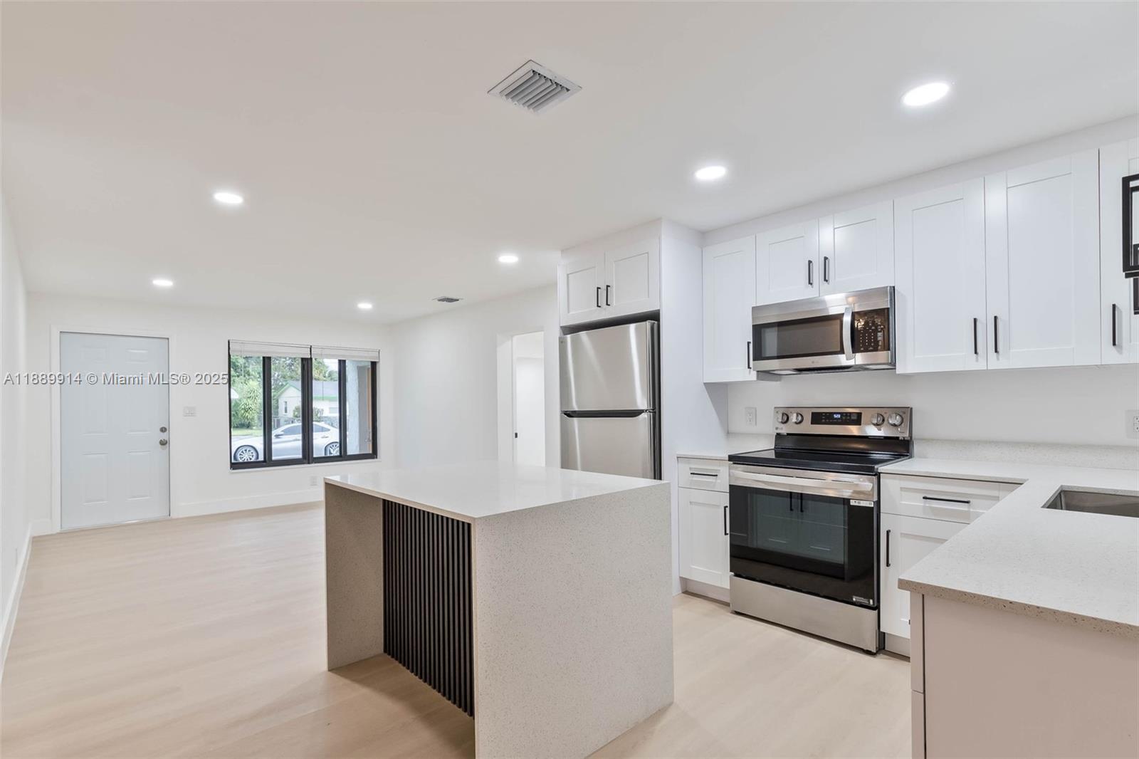 LAKE SHORE ESTATES - Residential