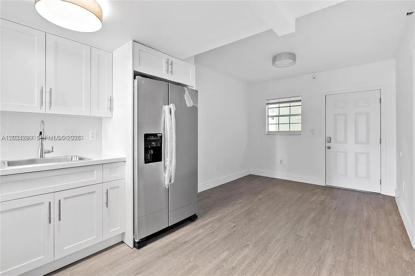 1351 SW 4th St 8