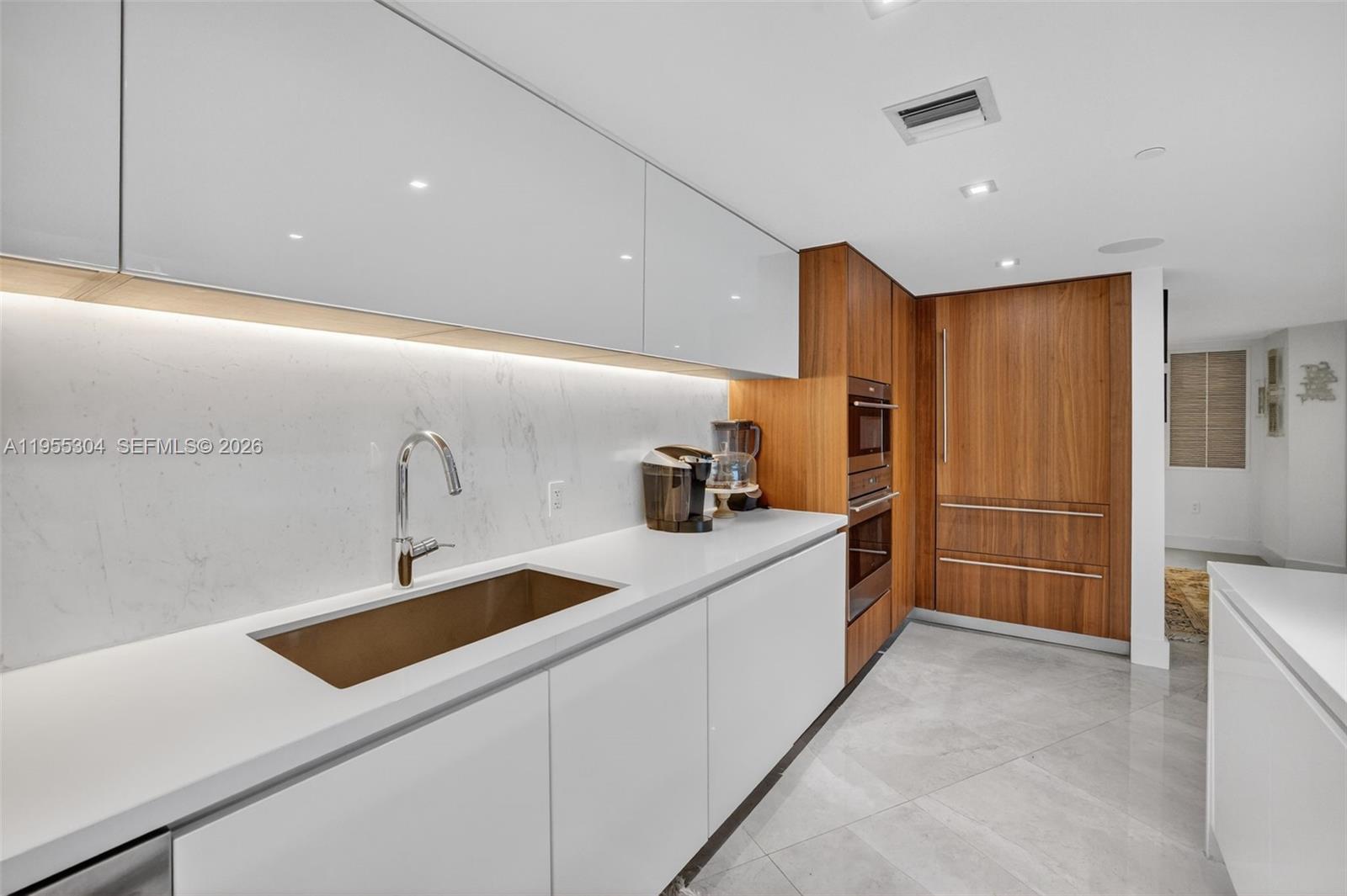 701 N Fort Lauderdale Beach Blvd 114