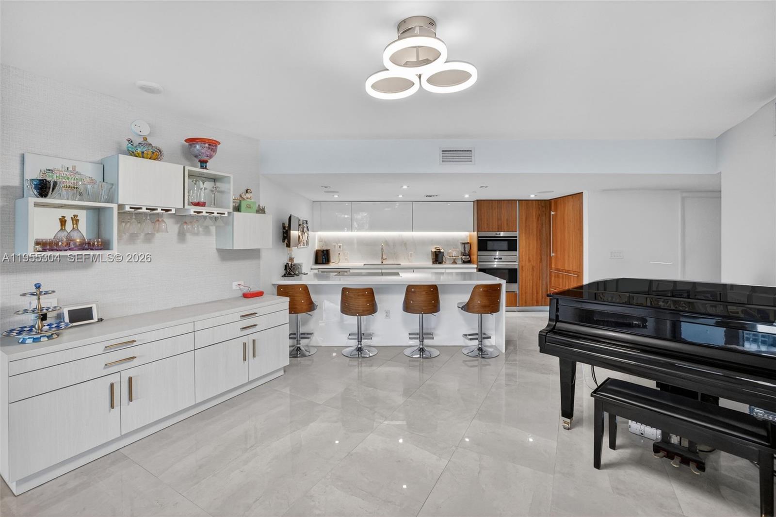 701 N Fort Lauderdale Beach Blvd 114