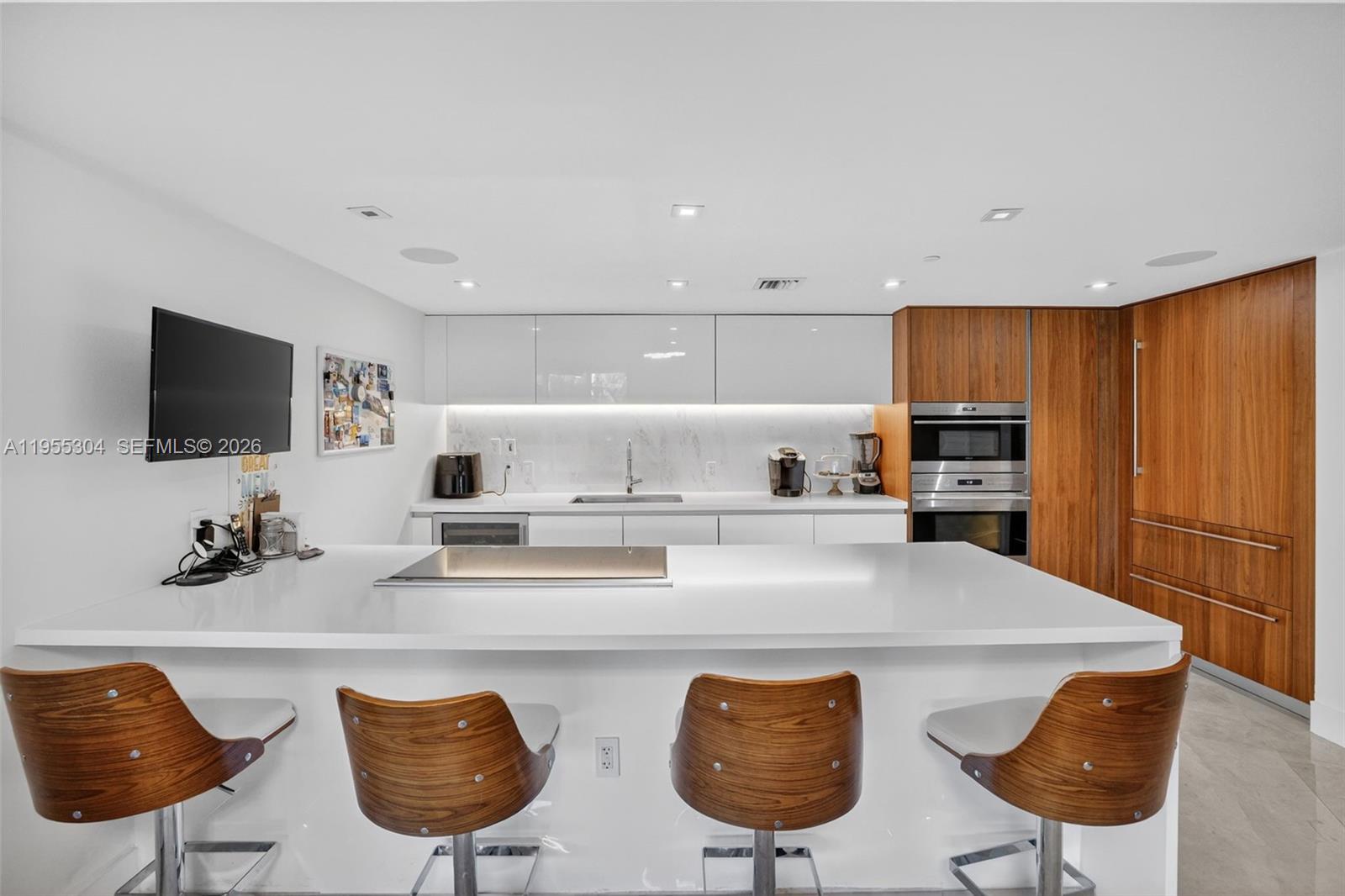 701 N Fort Lauderdale Beach Blvd 114