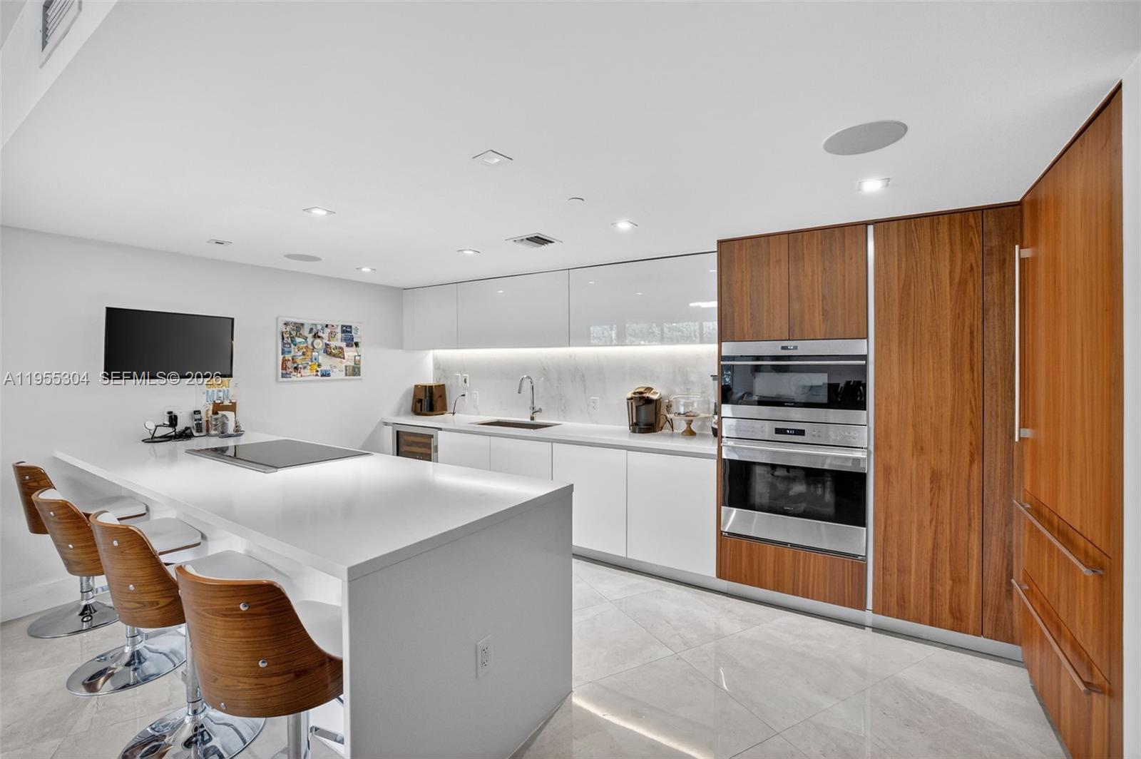 PARAMOUNT FT LAUDERDALE C - Residential