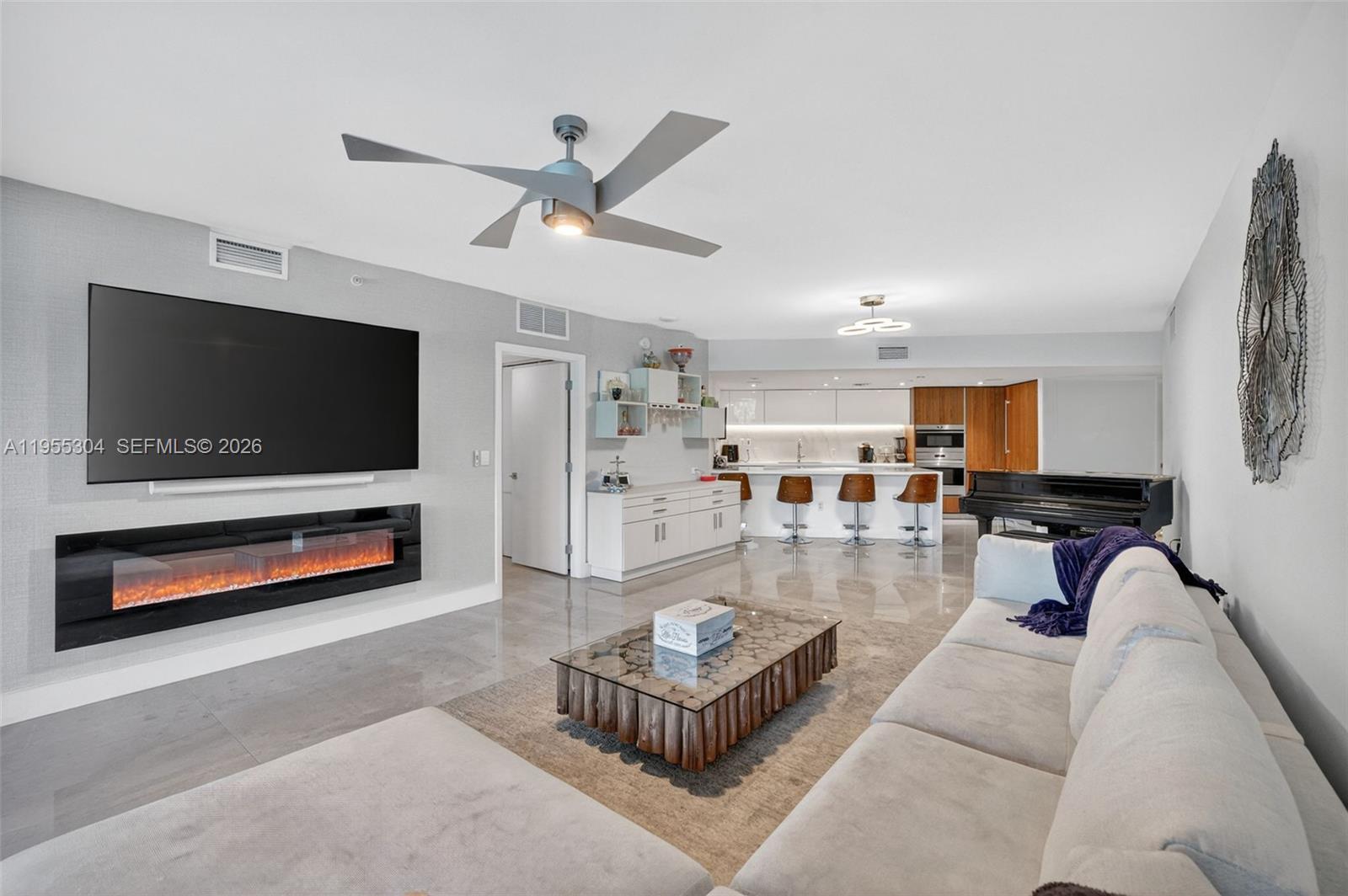 PARAMOUNT FT LAUDERDALE C - Residential