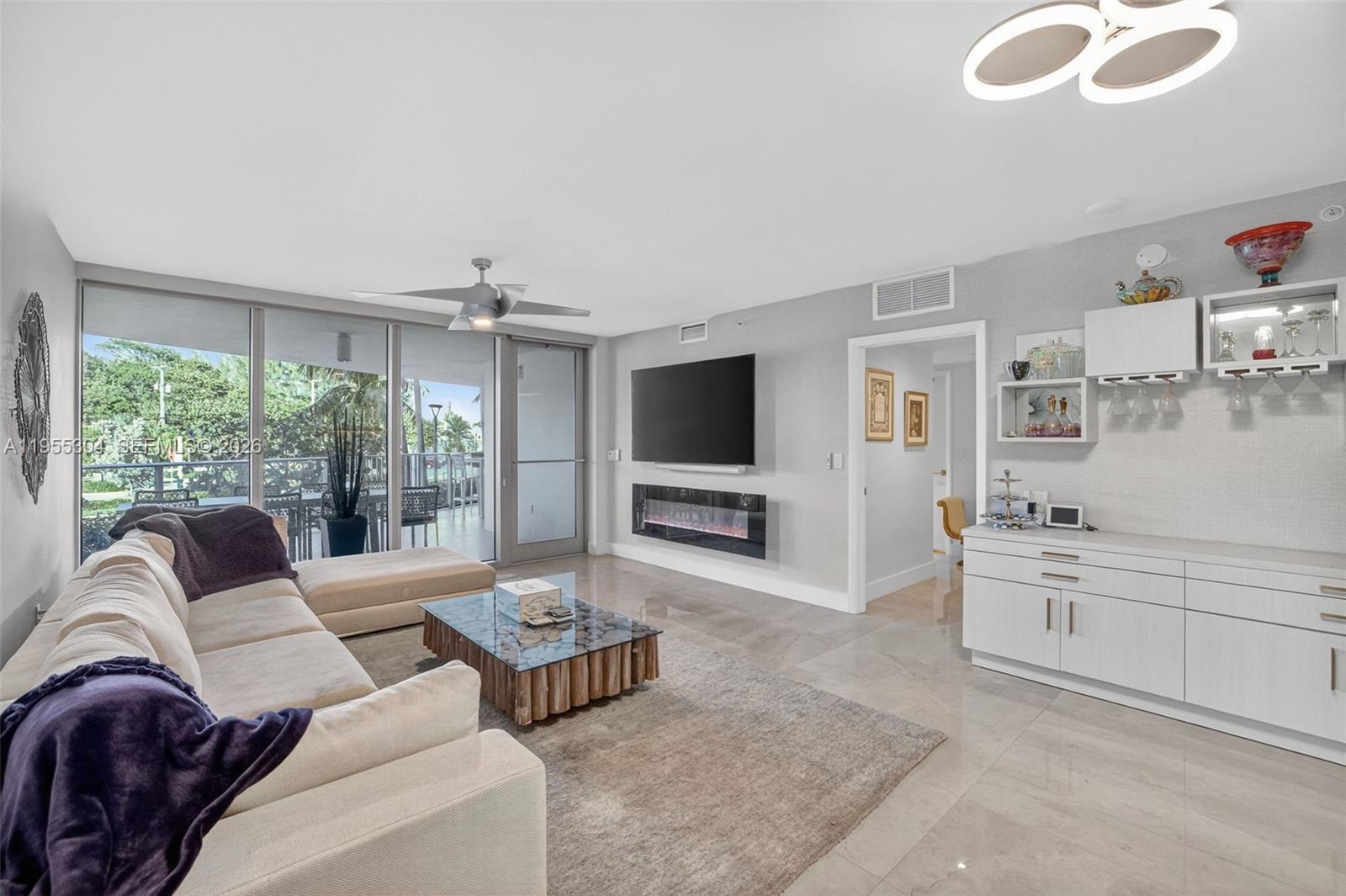 PARAMOUNT FT LAUDERDALE C - Residential