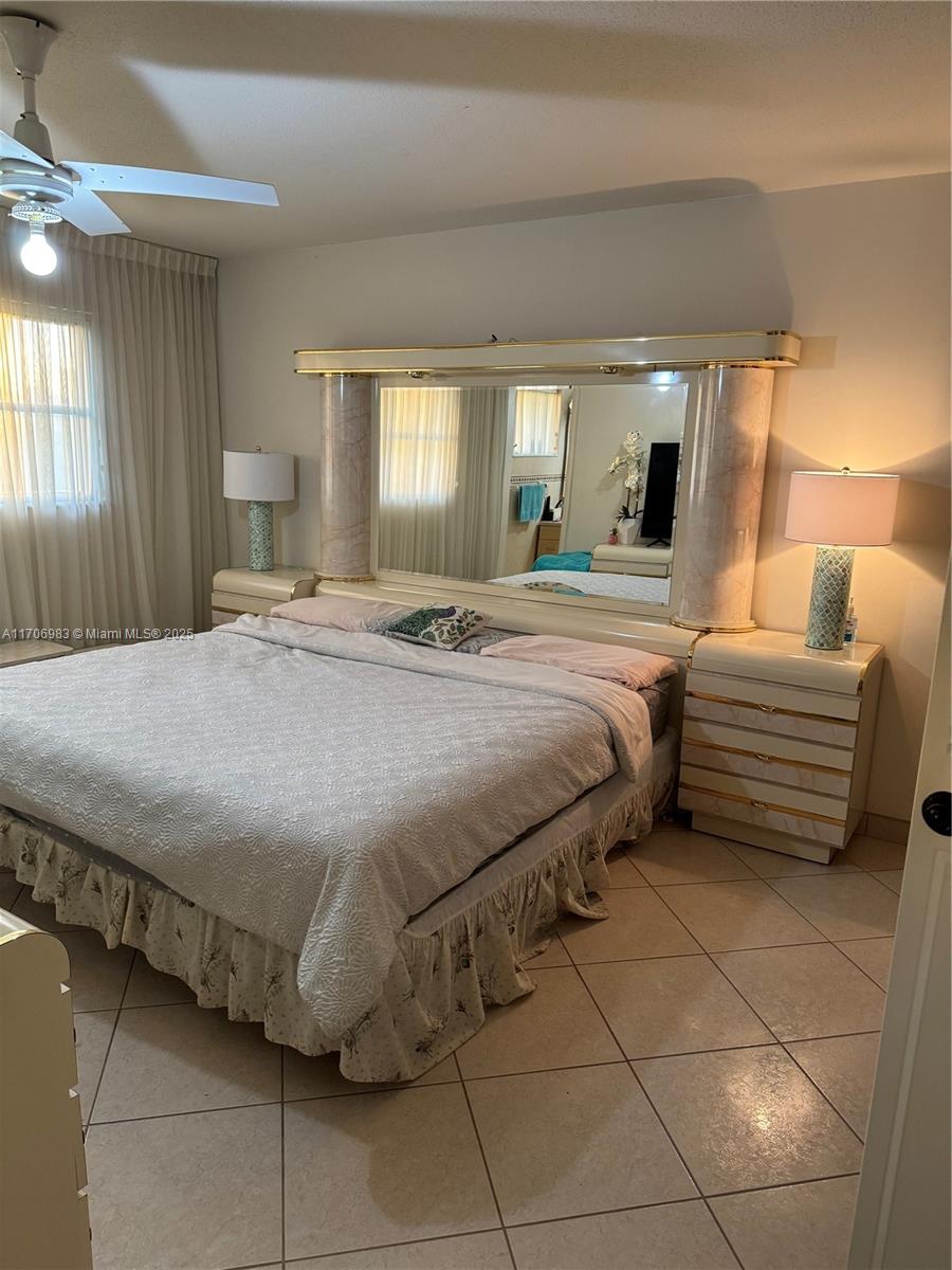 CRESTHAVEN VILLAS 16 COND - Residential