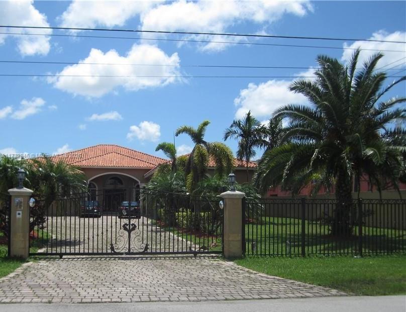 Property for Sale at 4025 Sw 128th Ave, Miami, Broward County, Florida - Bedrooms: 7 
Bathrooms: 6  - $2,950,000