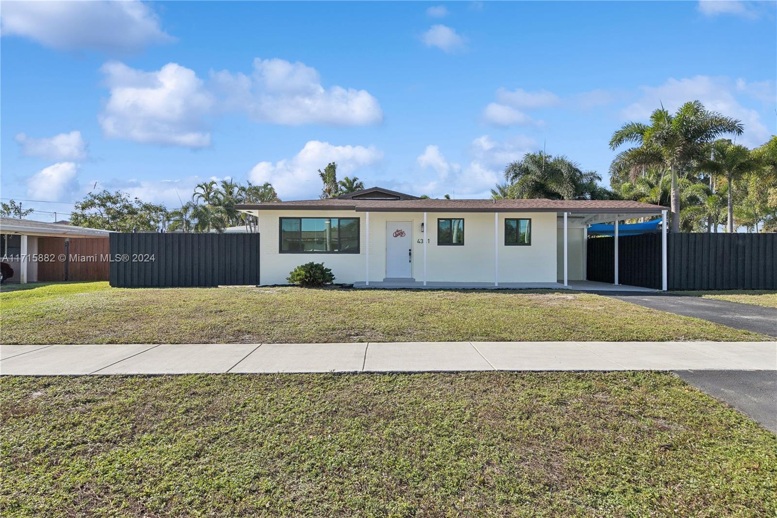 4341 Nw 15th Ave, Oakland Park, Miami-Dade County, Florida - 4 Bedrooms  
2 Bathrooms - 