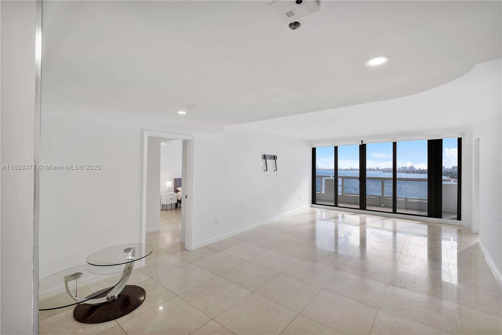 VENETIA CONDO THE GRAND - Residential Lease