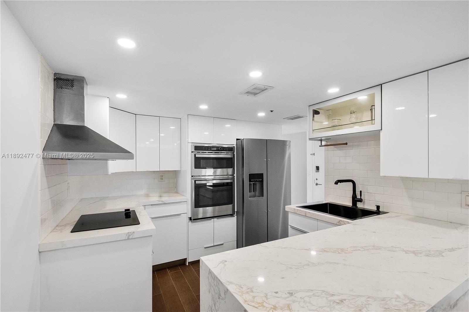 VENETIA CONDO THE GRAND - Residential Lease