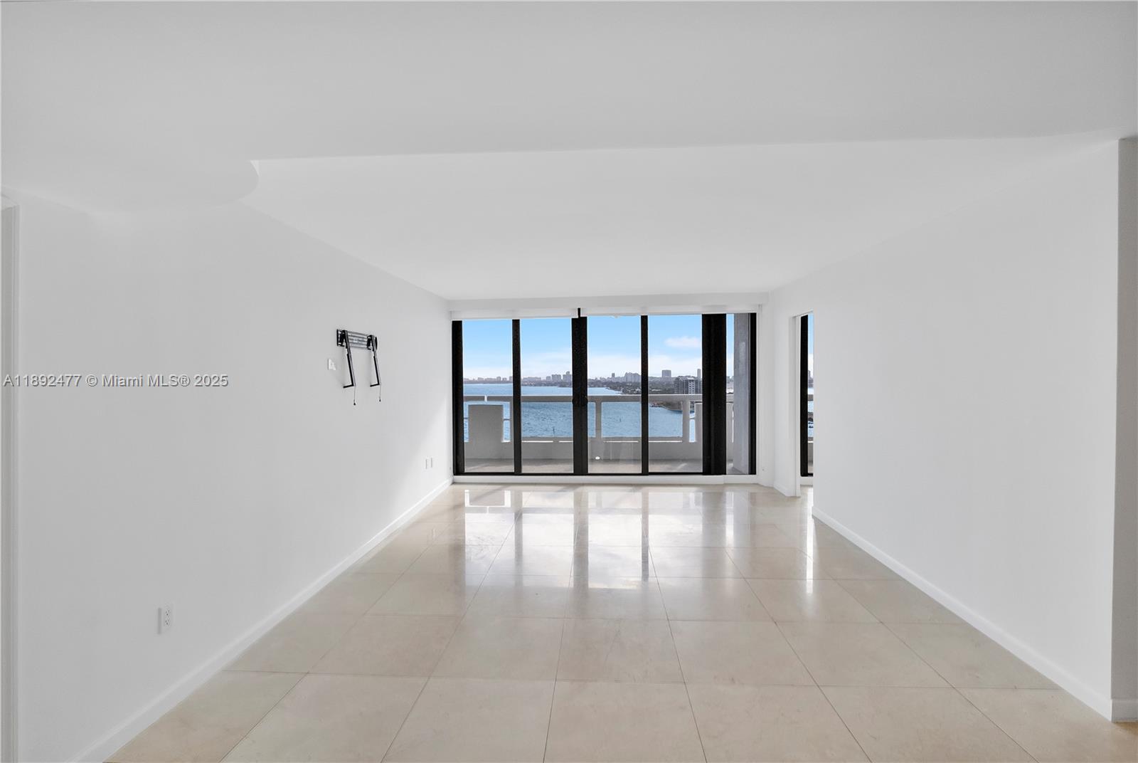 VENETIA CONDO THE GRAND - Residential Lease