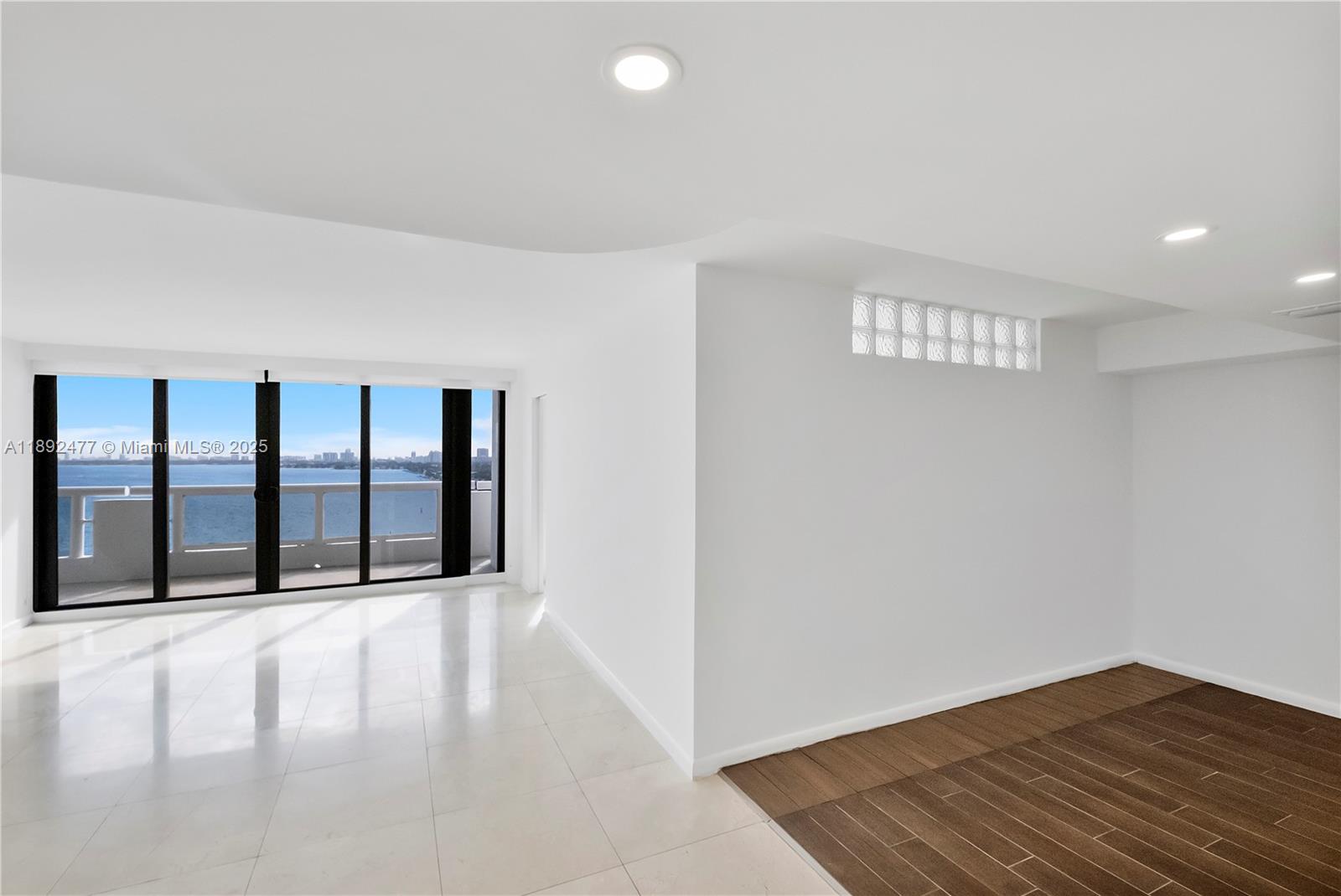 VENETIA CONDO THE GRAND - Residential Lease