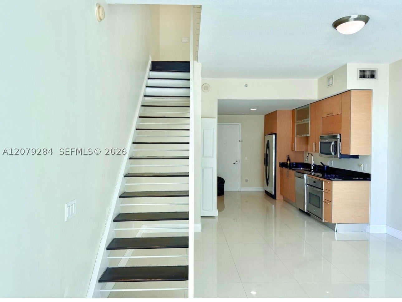 60 SW 13th St 1808