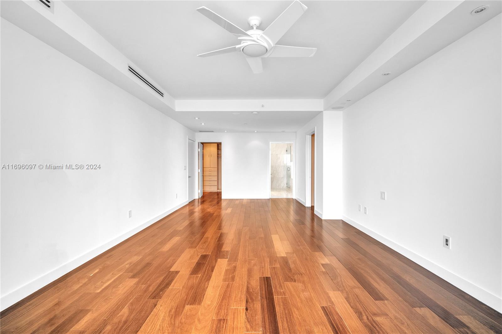 CLUB TOWER ONE CONDO - Residential