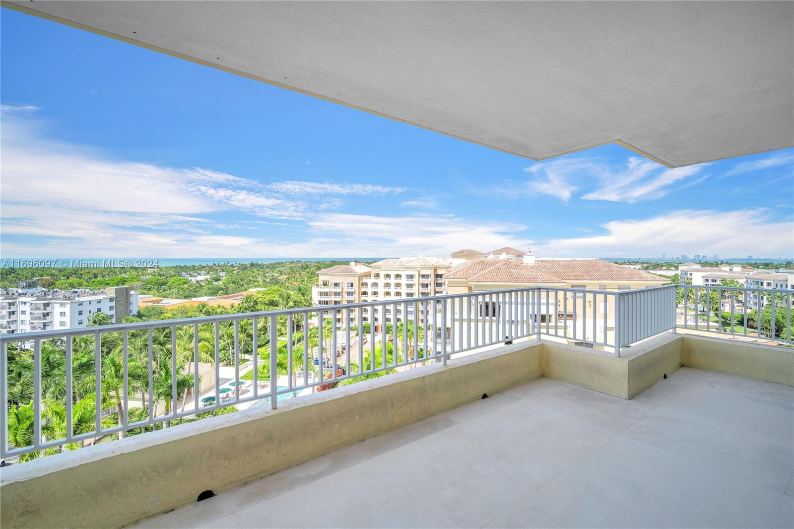 CLUB TOWER ONE CONDO - Residential