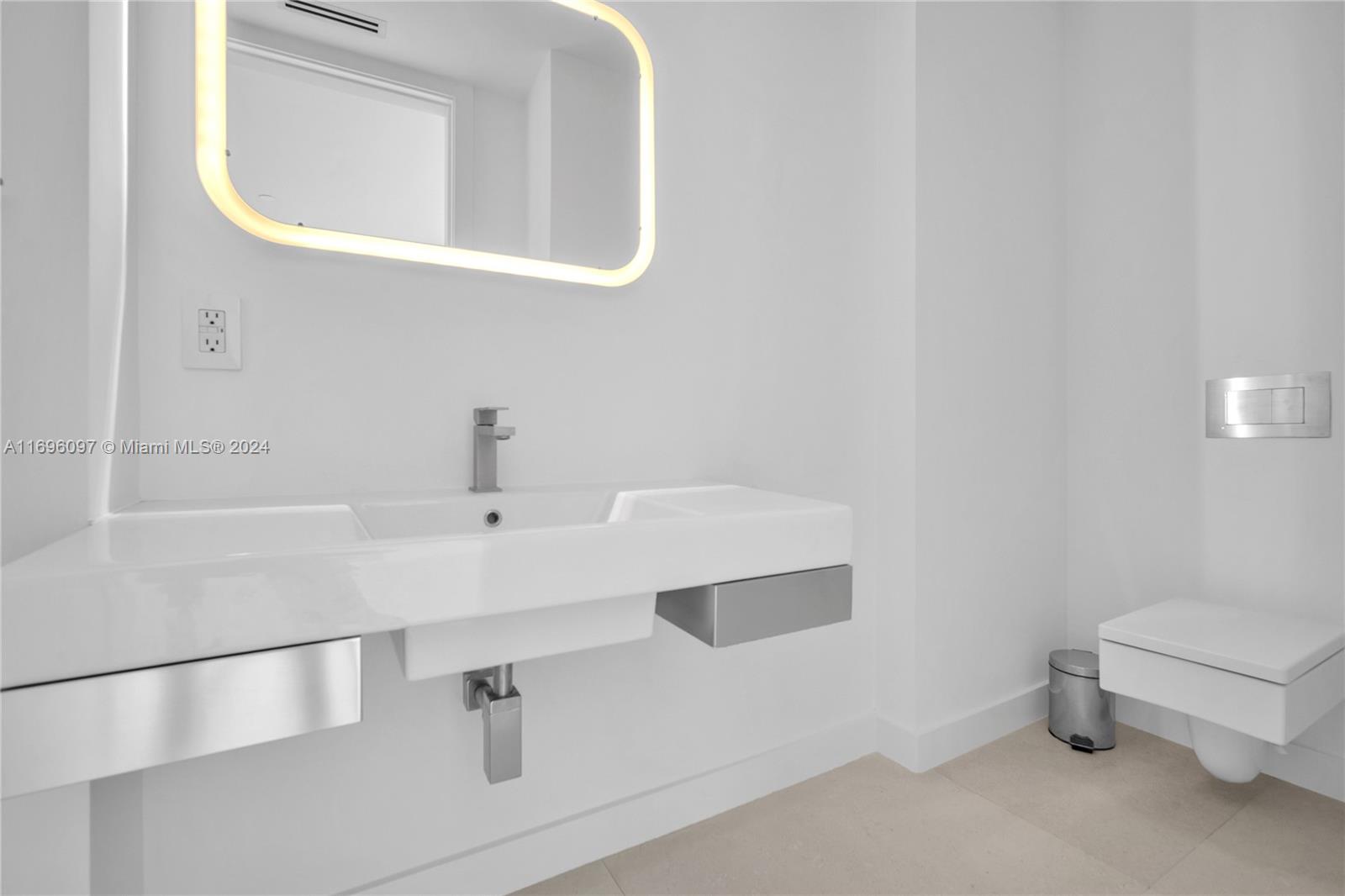 CLUB TOWER ONE CONDO - Residential