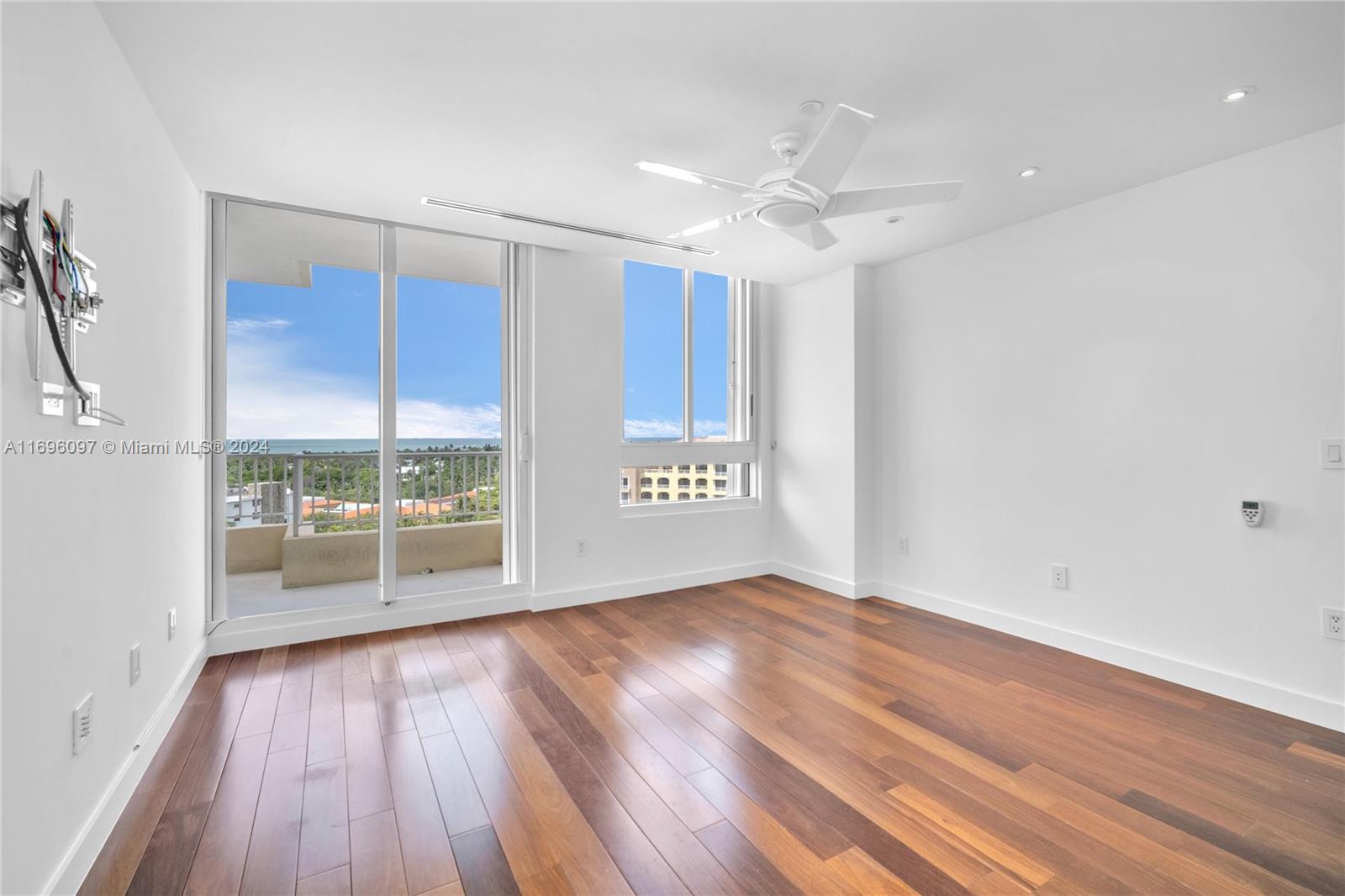 CLUB TOWER ONE CONDO - Residential