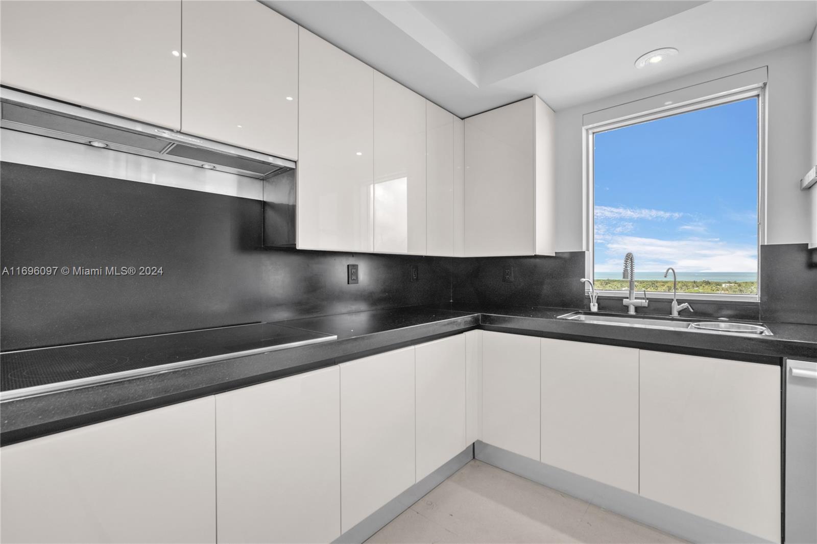 CLUB TOWER ONE CONDO - Residential