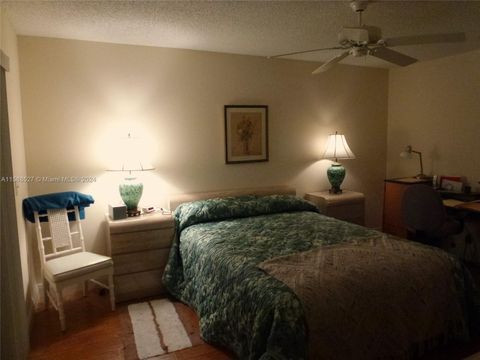 Condominium in Lake Worth FL 7586 Tahiti Ln Ln 7.jpg