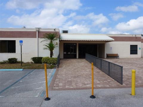 Condominium in Lake Worth FL 7586 Tahiti Ln Ln 31.jpg