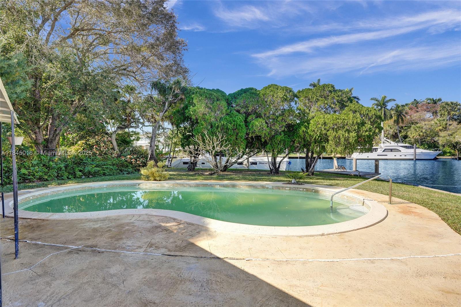 SOUTH NEW RIVER ISLES SEC - Residential