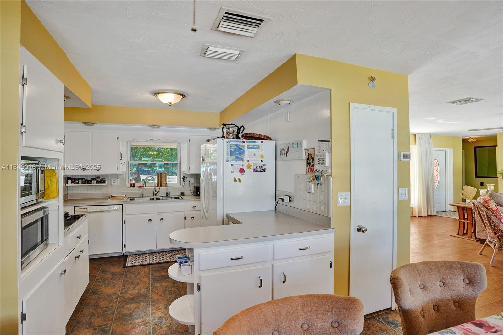 SOUTH NEW RIVER ISLES SEC - Residential