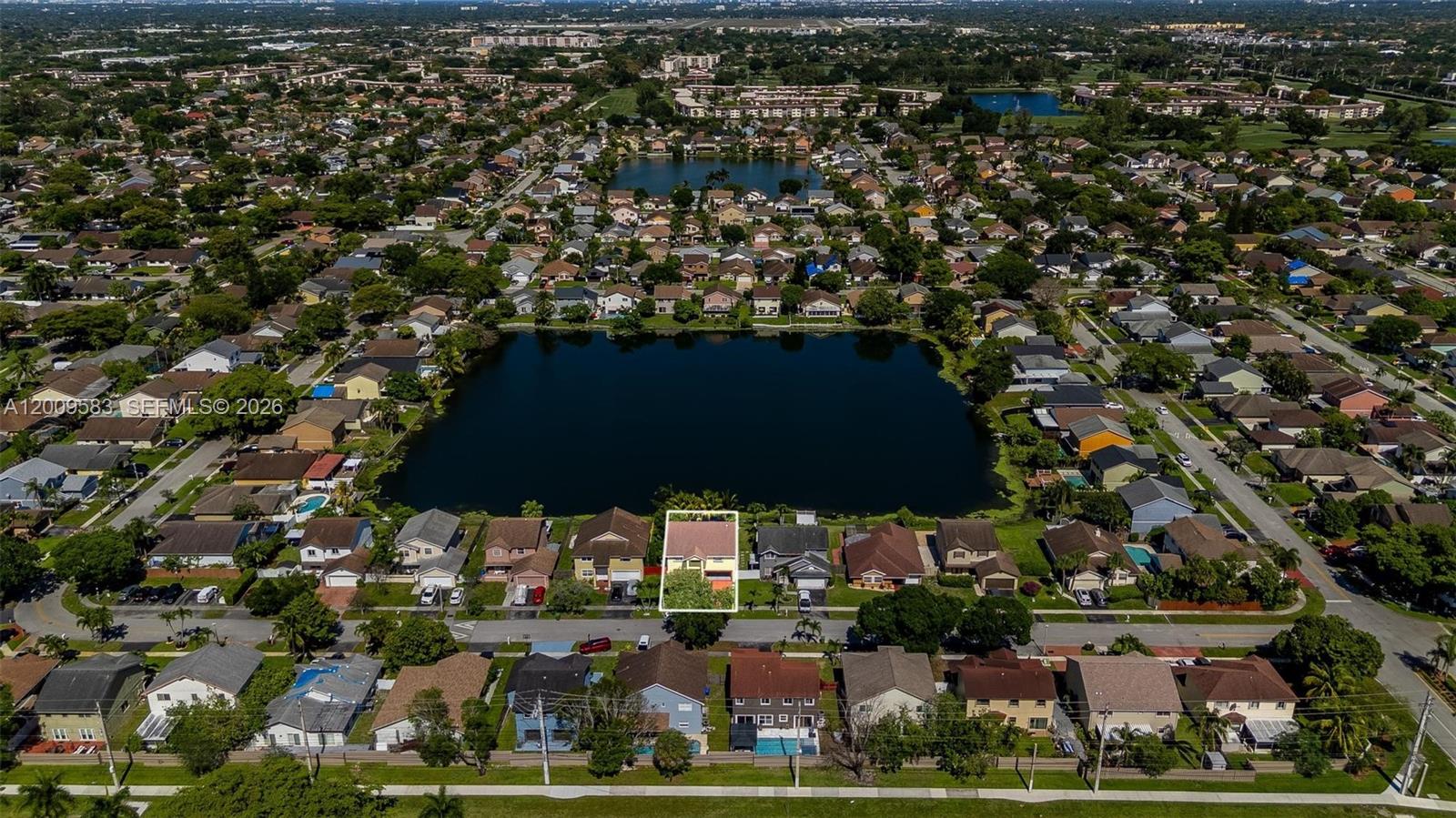 LAKESIDE SOUTH - Residential