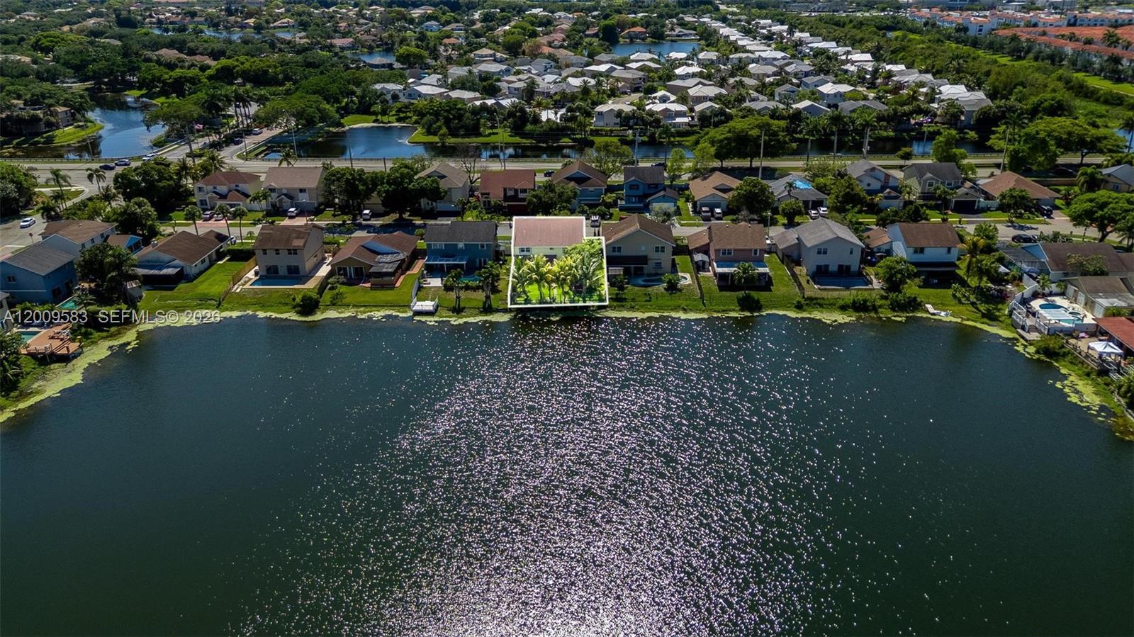 LAKESIDE SOUTH - Residential