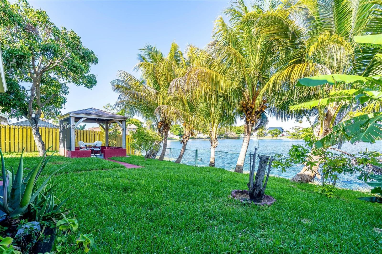 LAKESIDE SOUTH - Residential