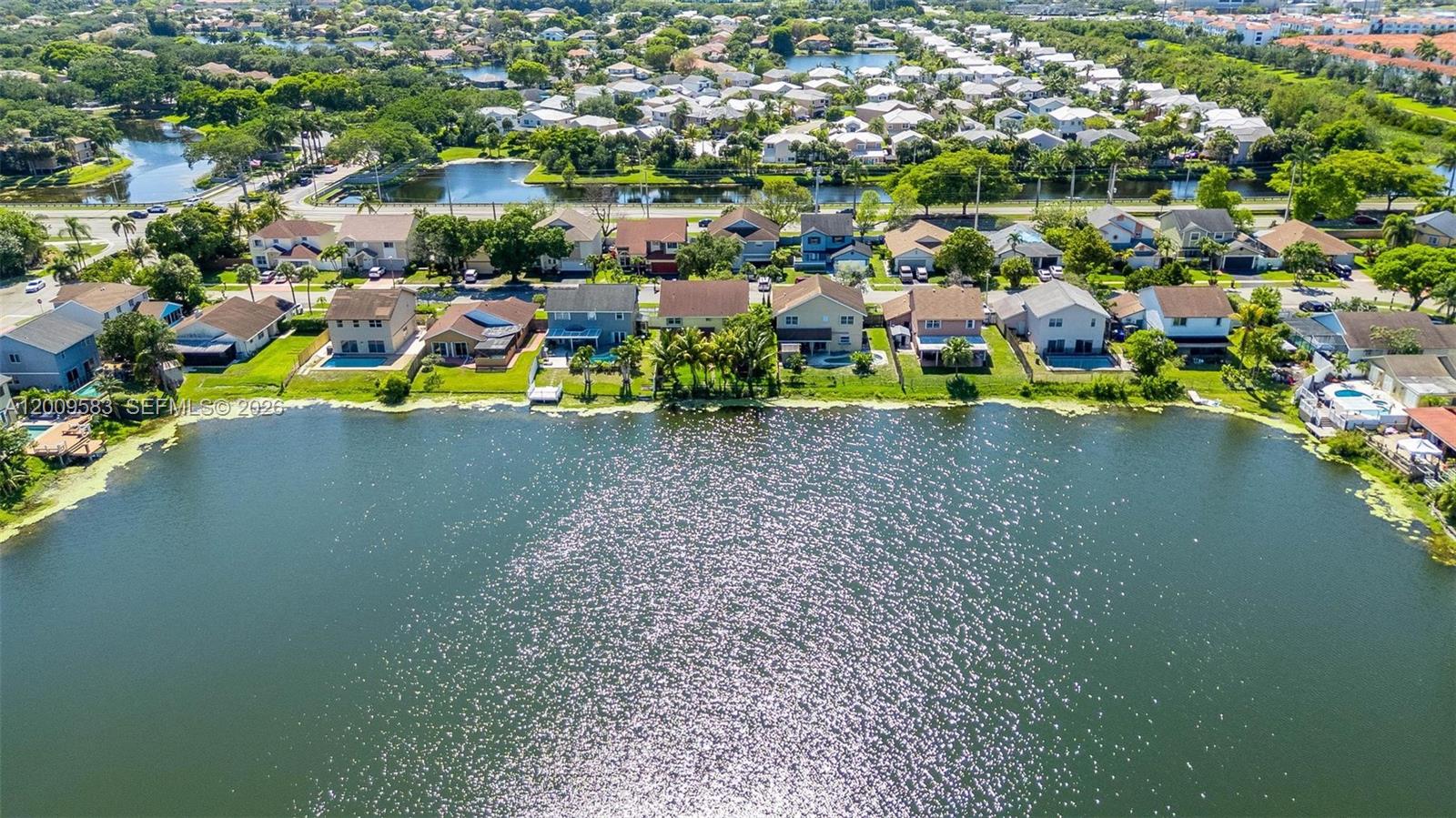 LAKESIDE SOUTH - Residential
