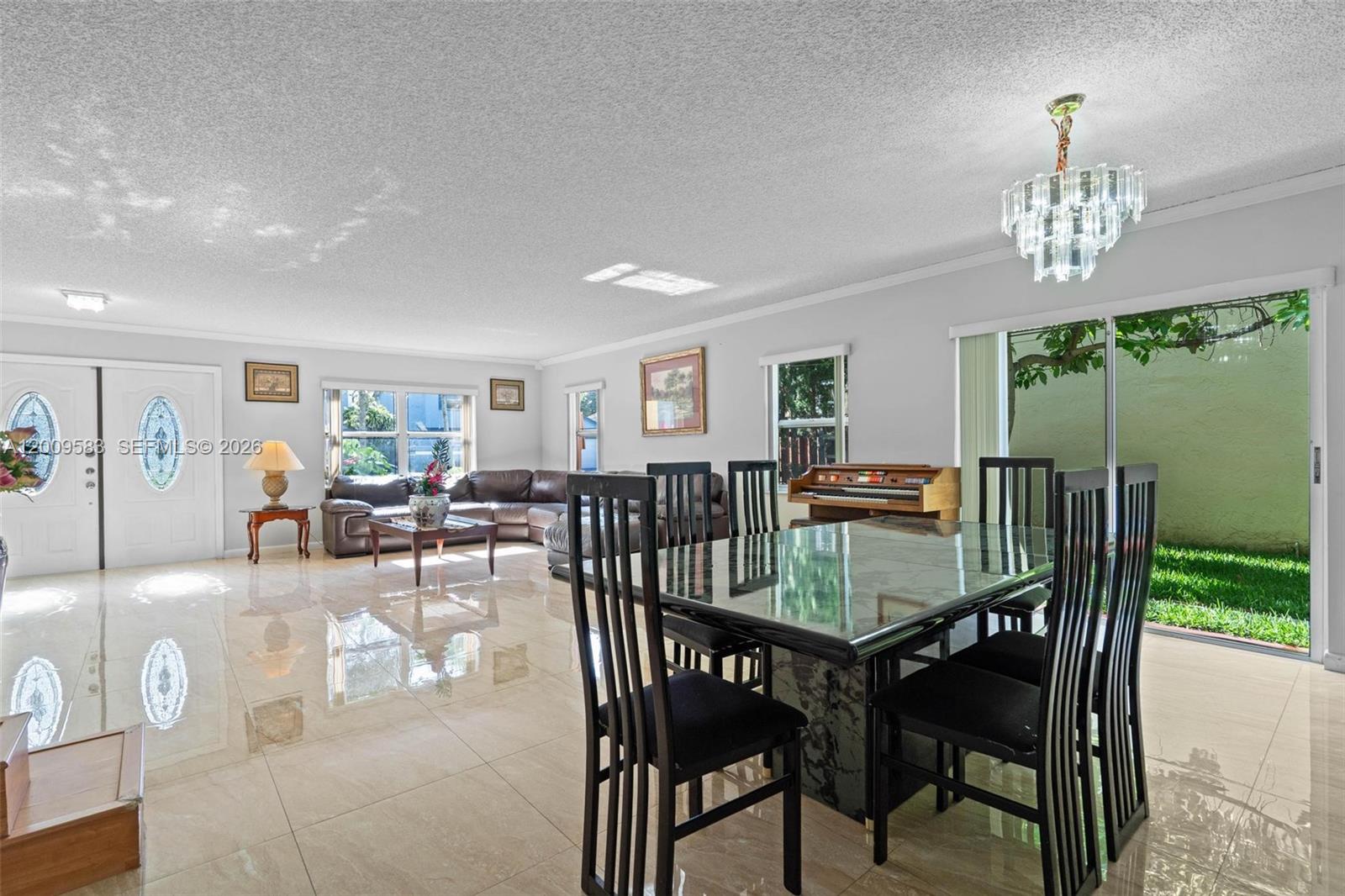 LAKESIDE SOUTH - Residential