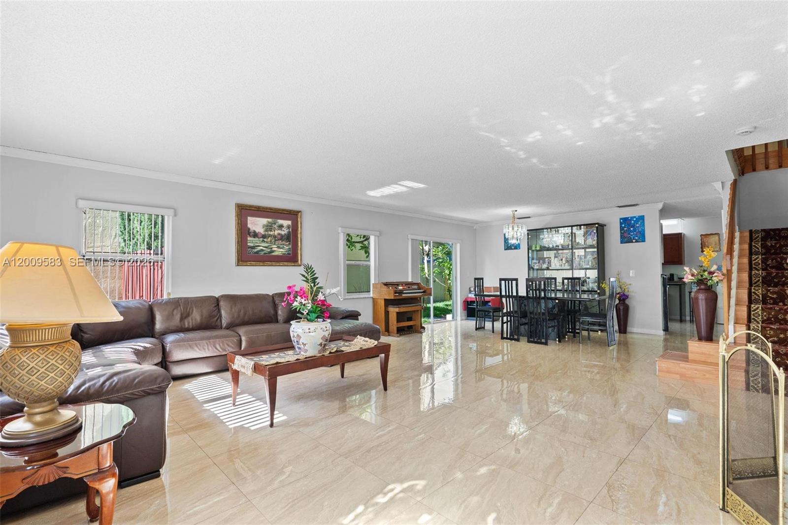 LAKESIDE SOUTH - Residential