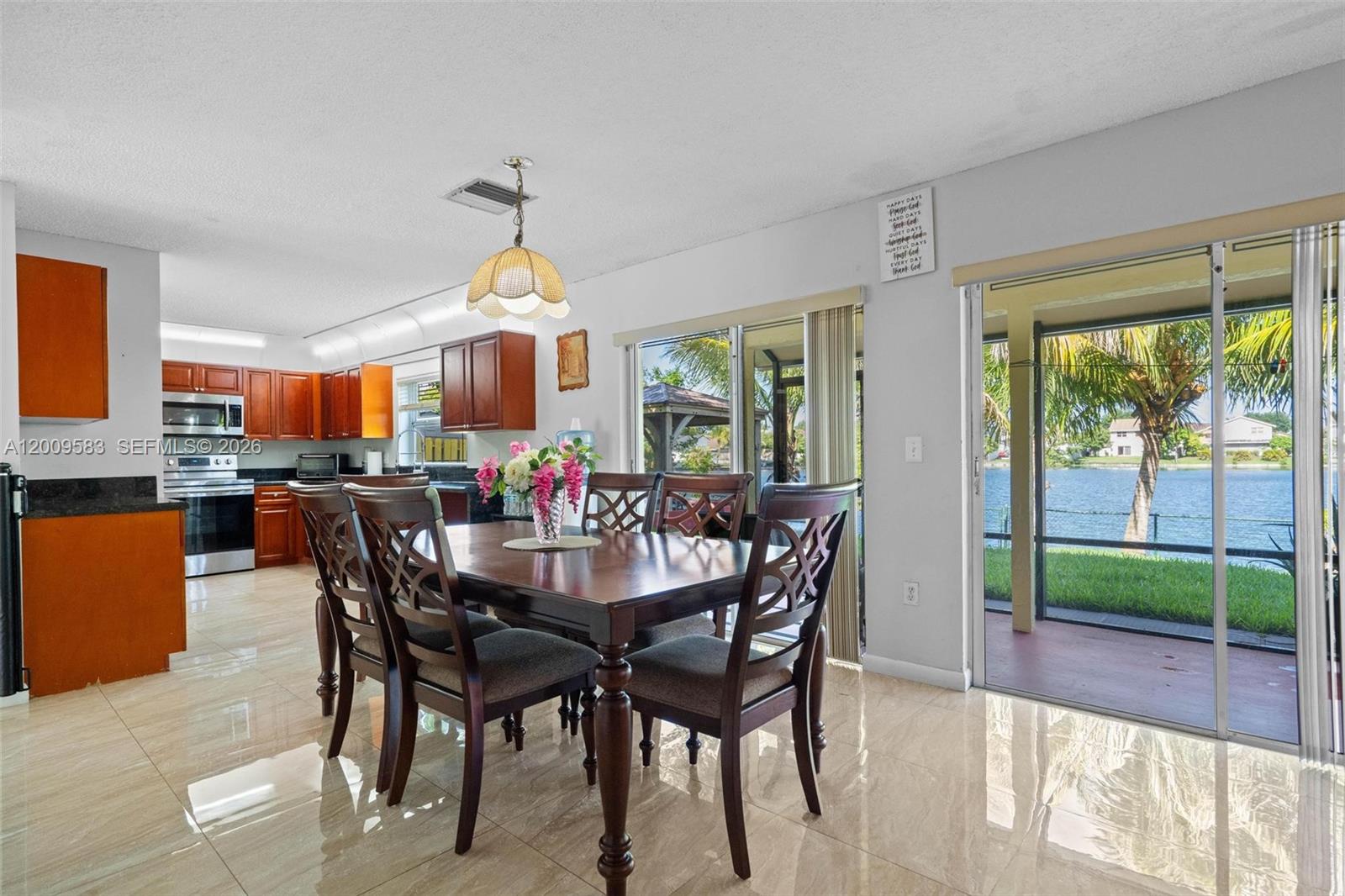 LAKESIDE SOUTH - Residential
