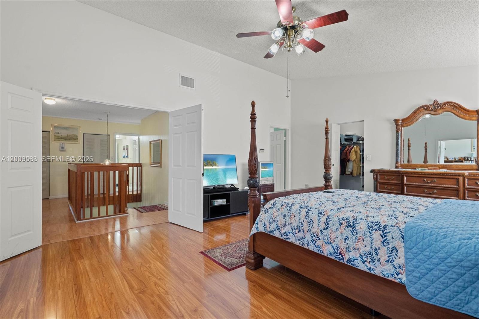 LAKESIDE SOUTH - Residential