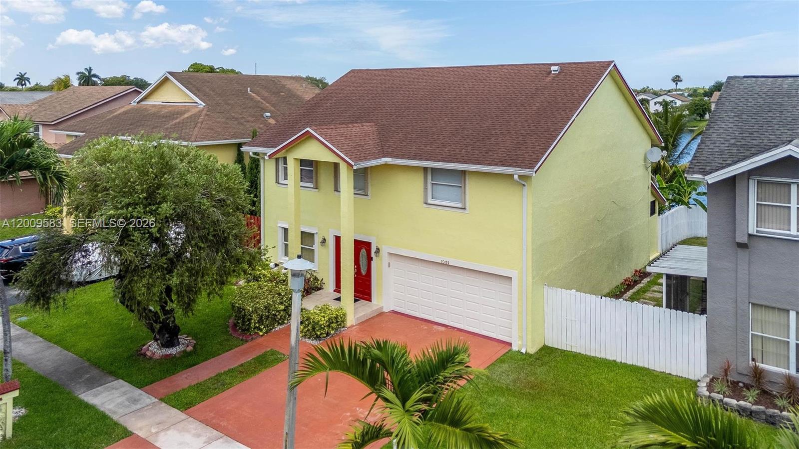 LAKESIDE SOUTH - Residential