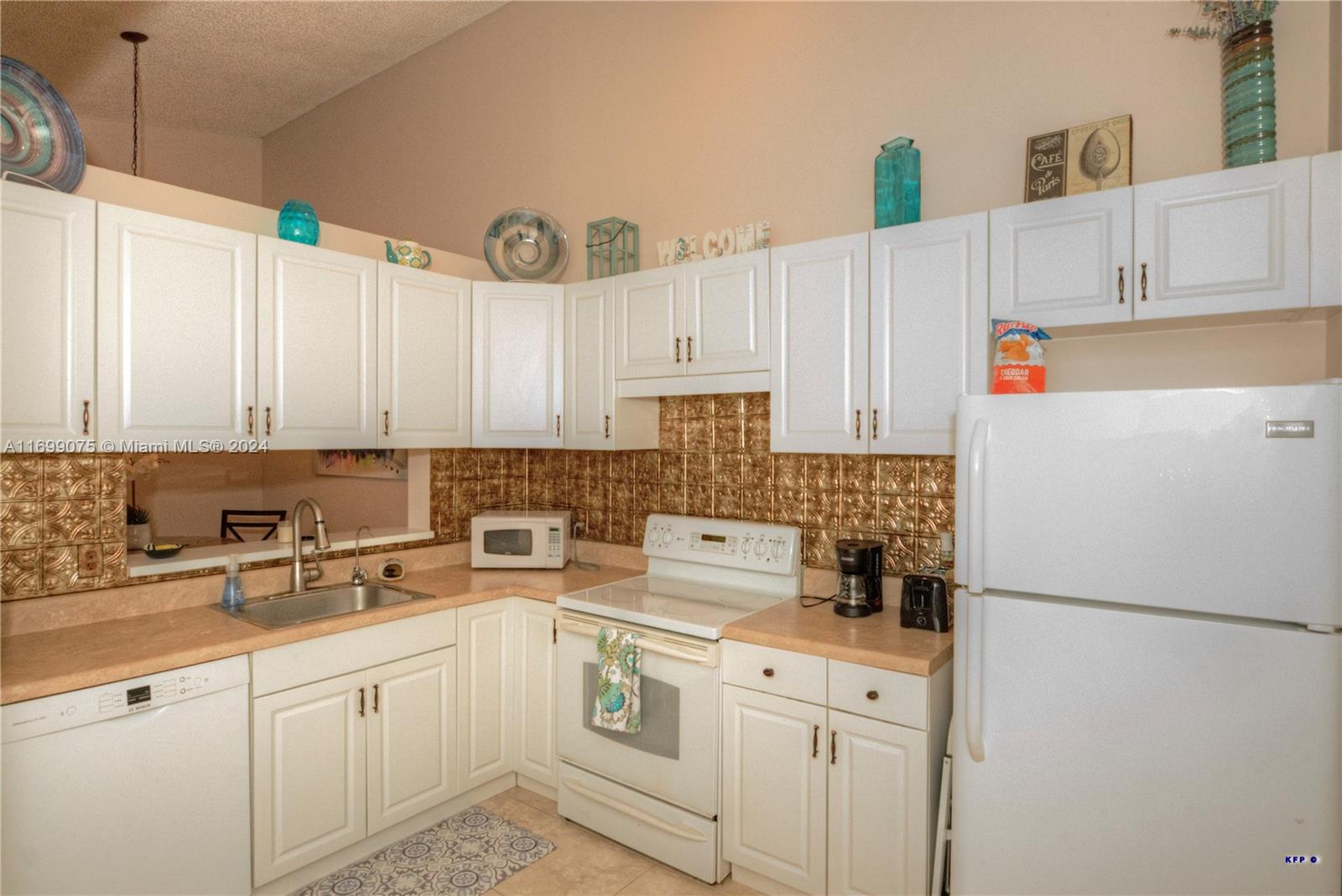 CHASEWOOD OF JUPITER - Residential Lease