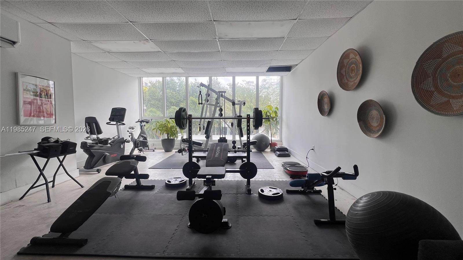 1750 JAMES APARTMENTS CON - Residential Lease