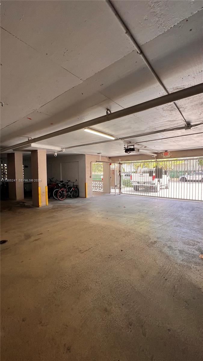 1750 JAMES APARTMENTS CON - Residential Lease