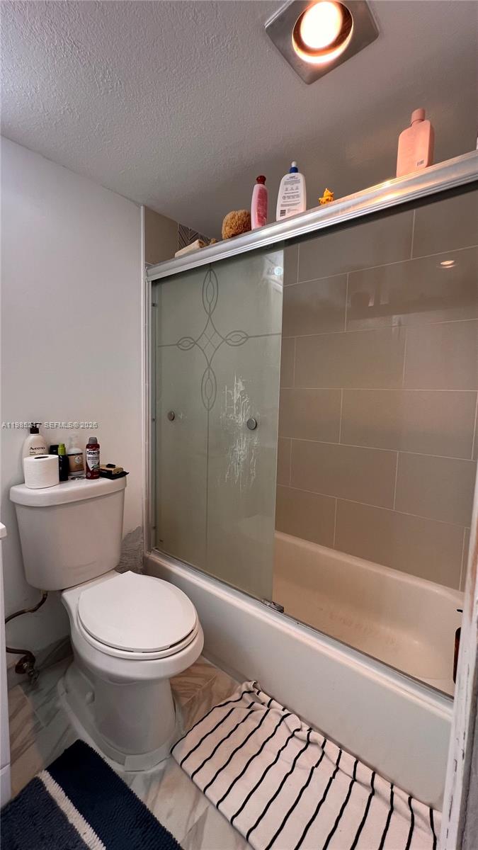 1750 JAMES APARTMENTS CON - Residential Lease