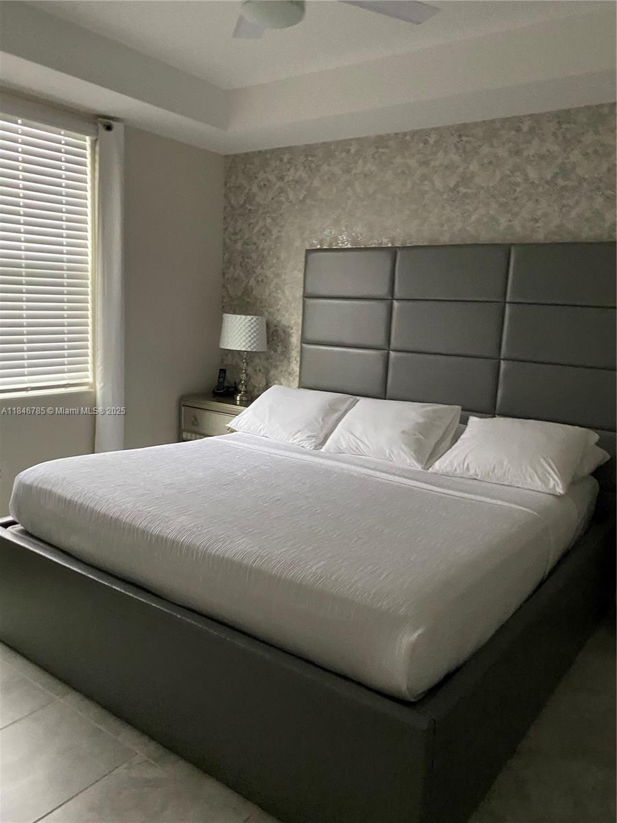 STOREY LAKE - Residential