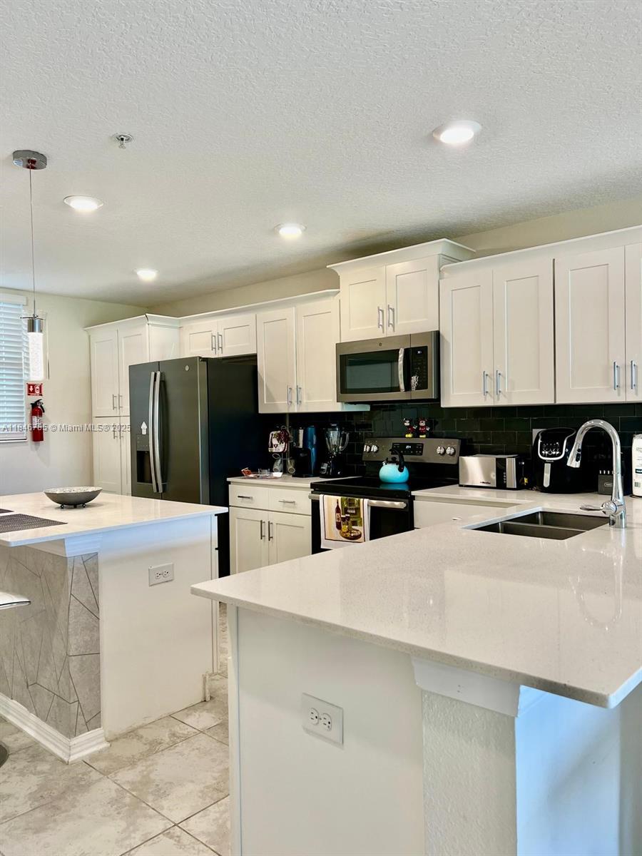 STOREY LAKE - Residential